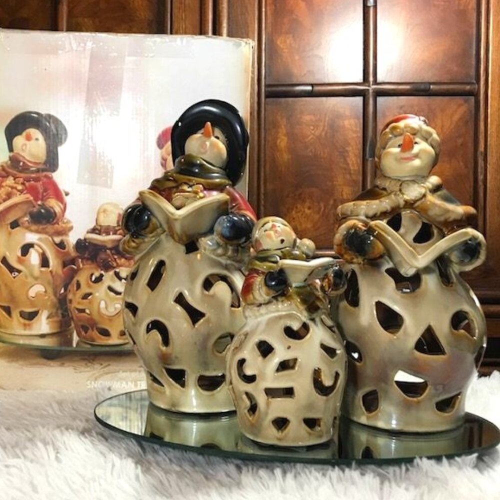 NWOT Kirkland's Glaze Ceramic Tealight Candleholder Snowman Trio Caroling Family